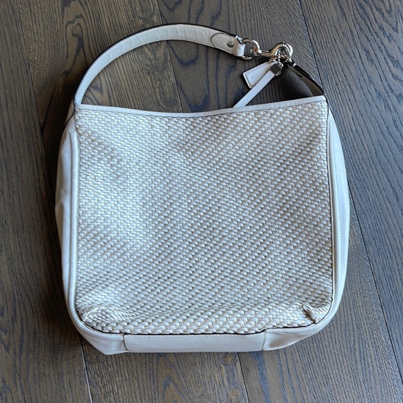 Coach Handbags - COACH PURSE